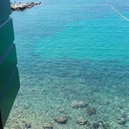 Marina 3* Komiža